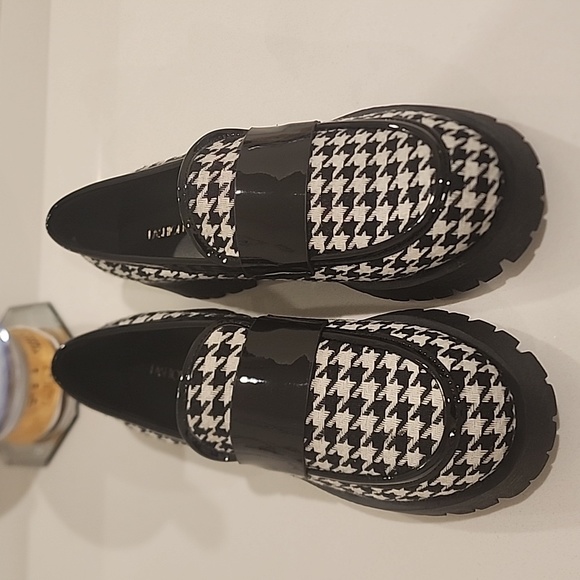 Houndstooth print shoes - Picture 7 of 8
